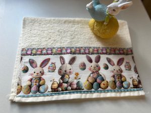 Toalha Lavabo Páscoa Coelhinhos – Decorativa e Personalizável